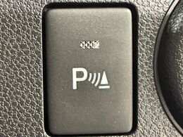 【クリアランスソナー】バンパーに付いたセンサーが障害物を検知！一定の距離に近づくとアラートで教えてくれます♪狭い駐車スペースや車庫入れ時も安心ですね☆