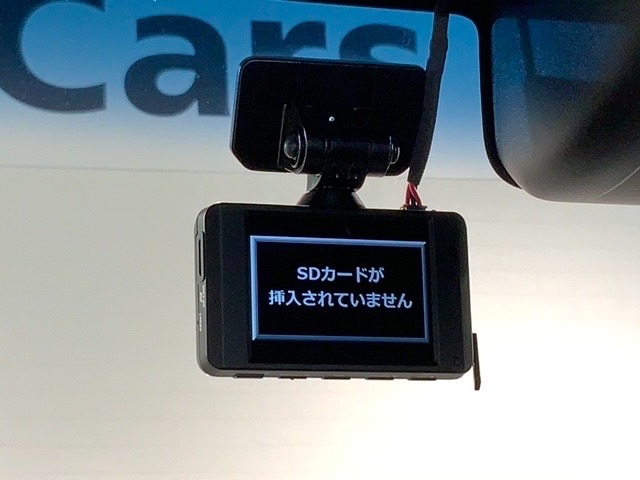 万が一の事故のときもドライブレコーダーがあると安心です。ご利用になる場合は個人情報保護の観点より新品の対応SDカードをお求め下さい。