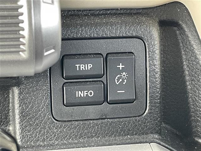 【運転席操作部】快適なドライブを楽しむための機能が装備されています！運転席から触れるので、使いやすいです！除菌プランいれていただくと、さらに清潔で安心していただけます！