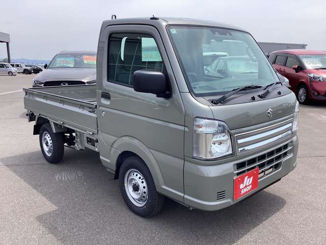 鶴田自動車は笑顔で働ける職場作りに常日頃から励んでいます。元気で笑顔あふれるスタッフが親切丁寧に対応できるお店作りを目指し車検、新車中古車販売、鈑金塗装、自動車保険、を行っております。