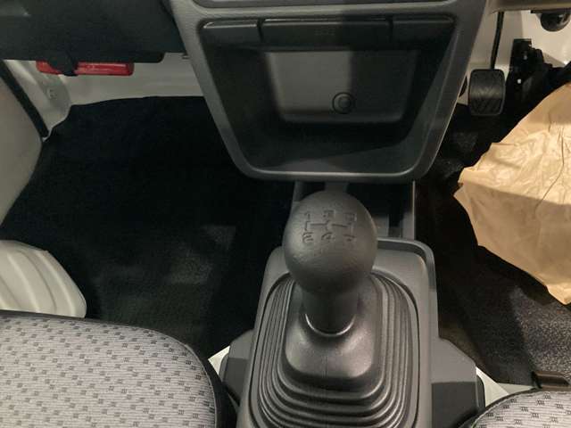 自家用自動車のみならず事業用の商用車も取り扱っておりますので何なりとお申し付け下さい！