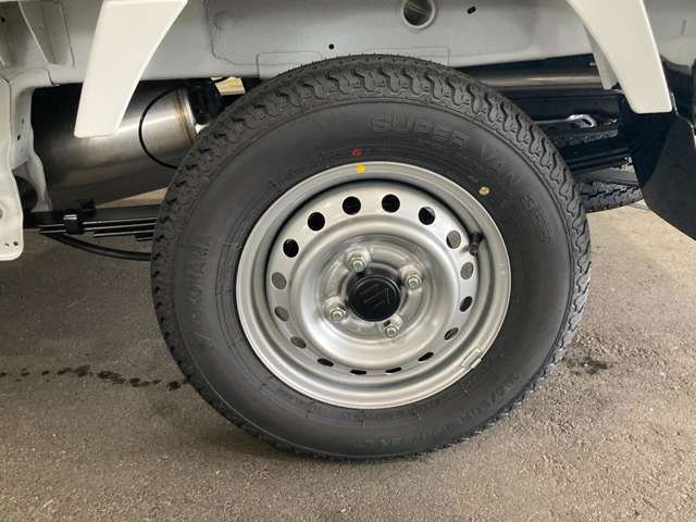 九州運輸局認定の民間車検工場を完備しておりますので、車検・点検もお任せ下さい！