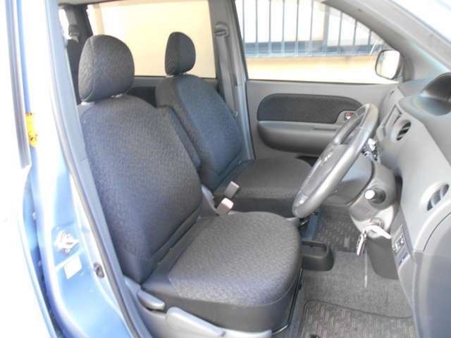 きれいなフロントシートです！