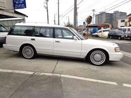 フルホワイトのワイドボディ(≧▽≦)COOLでアクティブに使えるワゴン！！