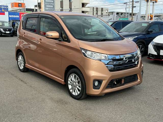 良質なお車が入庫しました。中古車は1点物となります。ぜひお早目にお問合せ下さいませ！お客様のカーライフを全力でサポートさせて頂きます。