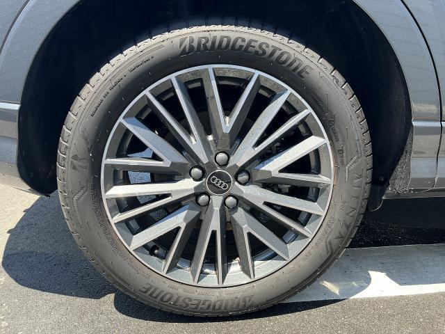 Audi Q3 スポーツバック S-Line 純正タイヤホイール　4本 美品 Q3 アウディ スポーツバック 純正アルミホイールタイヤ