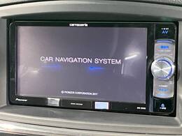 【ナビゲーション】目的地までしっかり案内してくれる使いやすいナビ。Bluetooth接続すればお持ちのスマホやMP3プレイヤーの音楽を再生可能！毎日の運転がさらに楽しくなります！！