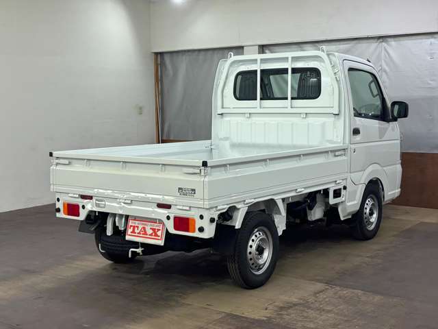 当店は安心のJUメンバーショップ！！JUでの仕入れや下取り車など展示しております☆（JU＝社団法人日本中古自動車販売協会連合会）