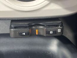 【ETC】高速道路の料金所をストレスなく通過！話題のスポットやサービスエリアに多い「スマートIC」利用時は必須のアイテムです。当店でセットアップを実施、ご納車当日からすぐにご利用いただけます！