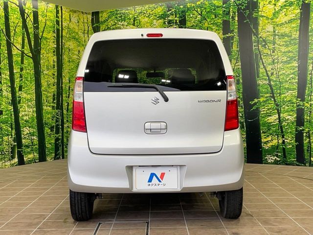 安心の最長10年・走行無制限保証（有償）をご用意。保証内容も充実はもちろん、無料点検＆オイル交換や、年中無休の全国・24時間ロードサービスも付帯されておりますのでご安心下さい。