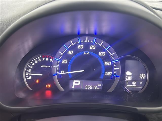年式や走行距離なども気になるところですが、それだけではありません。店頭に飾って置きっぱなしで何ヶ月、何年も経つクルマ見たことありませんか？ガリバーでは仕入れたばかりの車をごく短い期間で販売しております