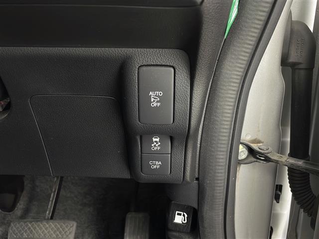 【運転席操作部】快適なドライブを楽しむための機能が装備されています！運転席から触れるので、使いやすいです！除菌プランいれていただくと、さらに清潔で安心していただけます！