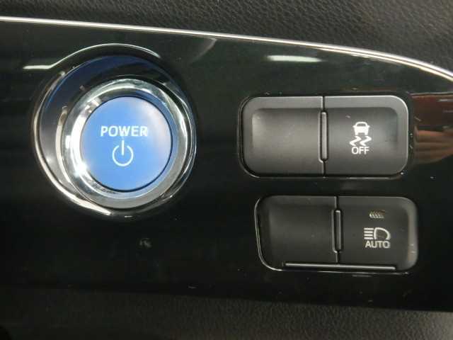 新入庫車です☆車輌検査済みの特選中古車がぞくぞく入庫中☆気になる車はぜひお早めに！！