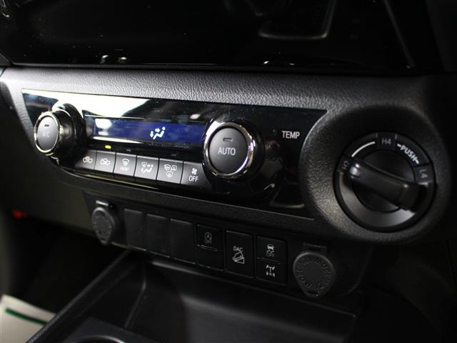 【運転席操作部】快適なドライブを楽しむための機能が装備されています！運転席から触れるので、使いやすいです！除菌プランいれていただくと、さらに清潔で安心していただけます！