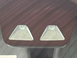 【スマートアシスト】走行中に前方の車両等を認識し、衝突しそうな時は警報とブレーキで衝突回避と被害軽減をアシスト。より安全にドライブをお楽しみいただけます。