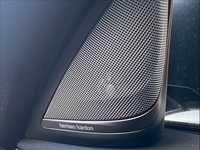 ハーマンカードンスピーカーサウンドシステム装備♪