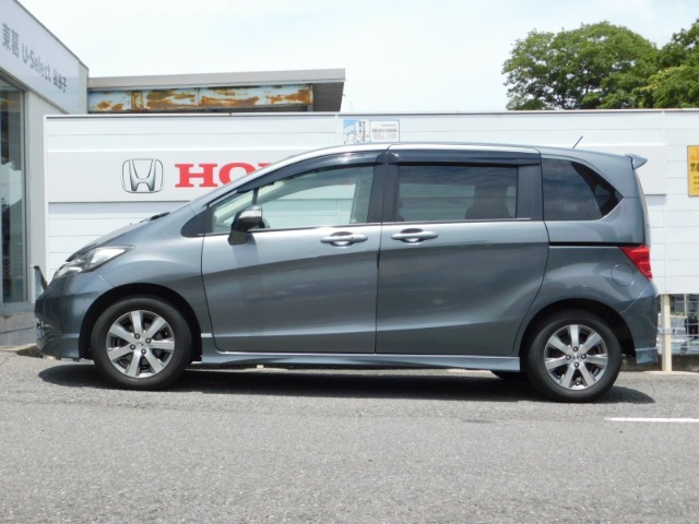 車輌左横です！商談中あるいは売約済みになってしまうケースもございますのでお急ぎの場合はお電下さい！