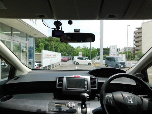 フロントビュー！視認性が良く運転しやすいです！