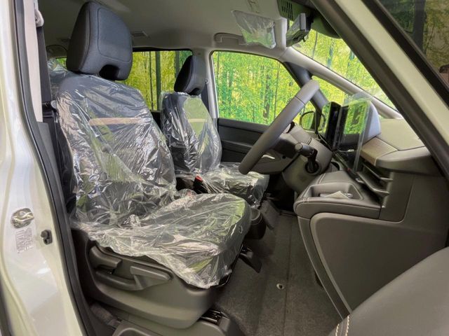 もちろん車内はキレイです♪よりクリーンな状態をキープしたいお客様には『ナノゾーンコート』がおすすめ！新型コロナウイルス対策や、除菌・消臭に効果を発揮し多くの方にご好評いただいております。