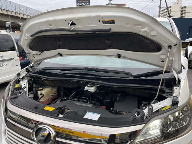 【エンジンルーム】エンジンルームも手を抜きません！しっかり整備してからのお渡しとなりますので安心してお乗りいただけます。