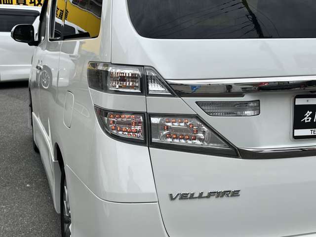 【テールランプ】もちろんテールランプにも目立つキズや割れなど無くキレイな状態となっております。