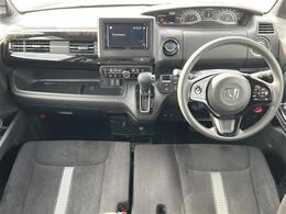 社外ディスプレイオーディオ　片側パワースライドドア　バックカメラ　前方ドライブレコーダー　コーナーセンサー　オートマチックハイビーム　前席シートヒーター　アイドリングストップ　パーキングアシスト