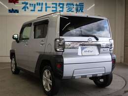 車内空間に優れた燃費性能。更にデザインも上質で人気のお車です！