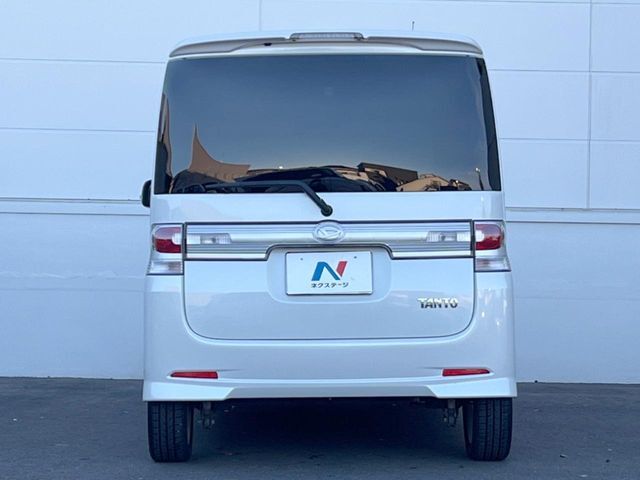 安心の最長10年・走行無制限保証（有償）をご用意。保証内容も充実はもちろん、無料点検＆オイル交換や、年中無休の全国・24時間ロードサービスも付帯されておりますのでご安心下さい。