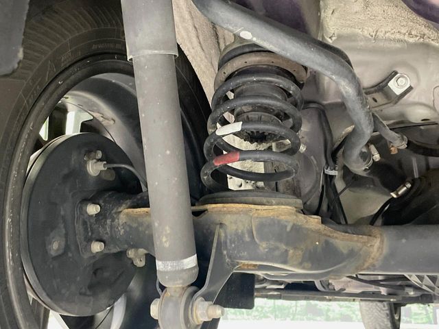 親切・丁寧な専門メカニックスタッフが応対！・車検・点検整備・事故等の修理などアフターサービスも安心。お車のカスタマイズもネクステージのサービススタッフまでご相談ください！