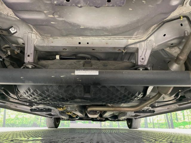 親切・丁寧な専門メカニックスタッフが応対！・車検・点検整備・事故等の修理などアフターサービスも安心。お車のカスタマイズもネクステージのサービススタッフまでご相談ください！