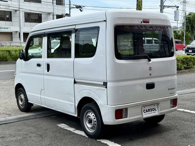 外装に傷凹みのある車両になります。現車確認をオススメしております。