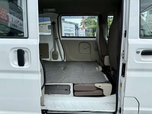 外装に傷凹みのある車両になります。現車確認をオススメしております。