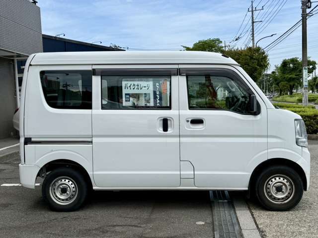 外装に傷凹みのある車両になります。現車確認をオススメしております。