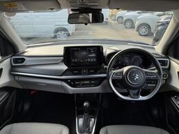 綺麗なラインのインパネデザイン！