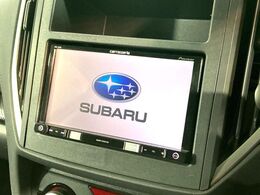 【メーカー純正ナビ】インテリアに溶け込むスタイリッシュな「専用設計」メーカーナビを装備♪視認性や操作性など基本性能にも優れ、より上質なカーライフをお楽しみいただけます。