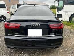 トランクのついている車は最近少なくなってますが、アウディはまだまだ健在です。