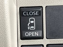 【パワースライドドア】スマートキーや運転席のスイッチでスライドドアの開閉が可能♪電動だから力を入れてドアを開ける必要が無く、小さいお子様でも、重い荷物を持っている時もラクに開け閉めできます♪