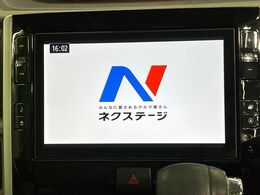 【純正ナビ】人気の純正ナビを装備しております。ナビの使いやすさはもちろん、オーディオ機能も充実！キャンプや旅行はもちろん、通勤や買い物など普段のドライブも楽しくなるはず♪