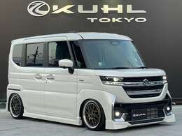 KUHLオリジナル「KUHL　STYLE　KIT　エアロパーツ」が装着されております。フロント・サイド・リアのフルキットですので、純正スタイルから大きく変えることが可能です！