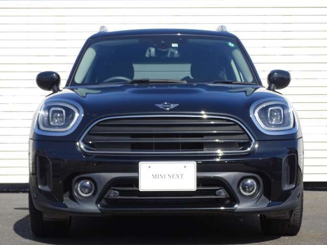 全国の正規ディーラーにて、対応可能な認定中古車保証付となります。アフターメンテナンスもお近くの正規ディーラーにて可能となりますので、ご安心してお選びいただけます。