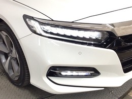 【LEDヘッドライト】ディスチャージヘッドライト（HID）と同等の明るさで、夜道や雨天走行が明るく視界良好！！　フォグライトも装備で、安心感さらにUPです♪安心ドライブを楽しんで下さい♪