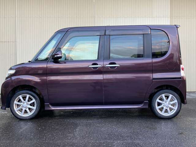 県外登録費、陸送費用も格安です。各種カード、オートローンの取り扱いもございます。