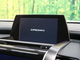 【メーカー純正ナビ】インテリアに溶け込むスタイリッシュな「専用設計」メーカーナビを装備♪視認性や操作性など基本性能にも優れ、より上質なカーライフをお楽しみいただけます。