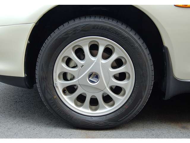 純正15インチアルミホイール F＆R 195/60R15 ヨコハマBluEarth GT AE51（2022年製造×4本）