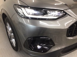 【LEDヘッドライト】ディスチャージヘッドライト（HID）と同等の明るさで、夜道や雨天走行が明るく視界良好！！　フォグライトも装備で、安心感さらにUPです♪安心ドライブを楽しんで下さい♪