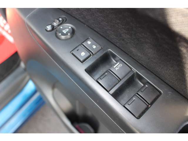 自動車保険等、各種保険も取り扱っております！