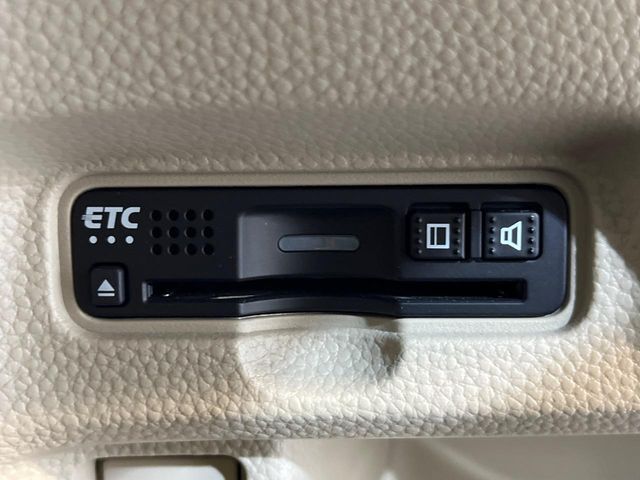 【ETC】高速道路の料金所をストレスなく通過！話題のスポットやサービスエリアに多い「スマートIC」利用時は必須のアイテムです。当店でセットアップを実施、ご納車当日からすぐにご利用いただけます！