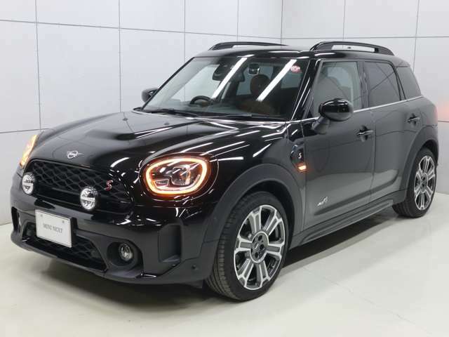 MINI NEXT 府中のお車をご覧いただきまして、誠にありがとうございます！！弊社ではMINI NEXT 八王子、狛江含め在庫約100台の中からお客様に合ったお車をご提供させていただきます。※お電話での商談も可能です。