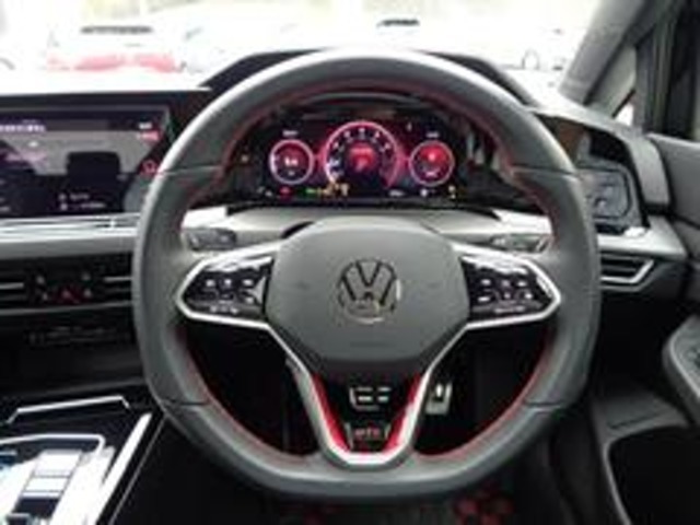 レザーハンドルはきれいな状態です。ハンドルスイッチ装備で新デザインです。