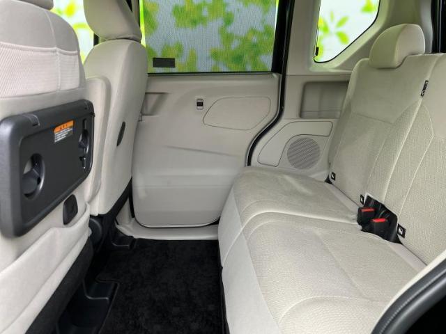 WECARSでは各商談席に大型モニターをご用意しております！見やすい大画面でゆったりと全国の在庫をご覧いただけます！是非ご来店お待ちしております！